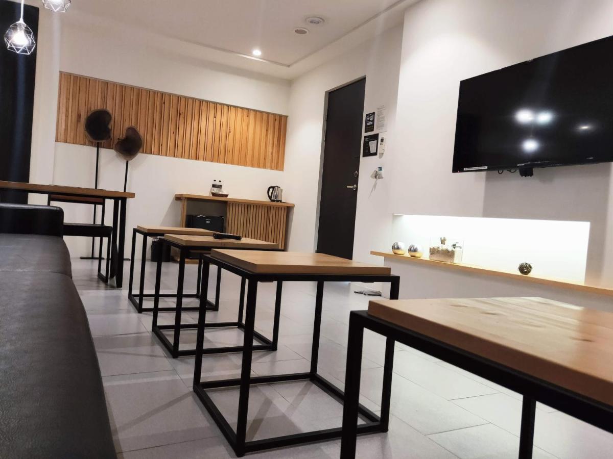 Pingtung Roppongi Motel מראה חיצוני תמונה