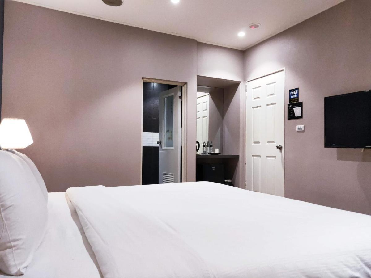Pingtung Roppongi Motel מראה חיצוני תמונה