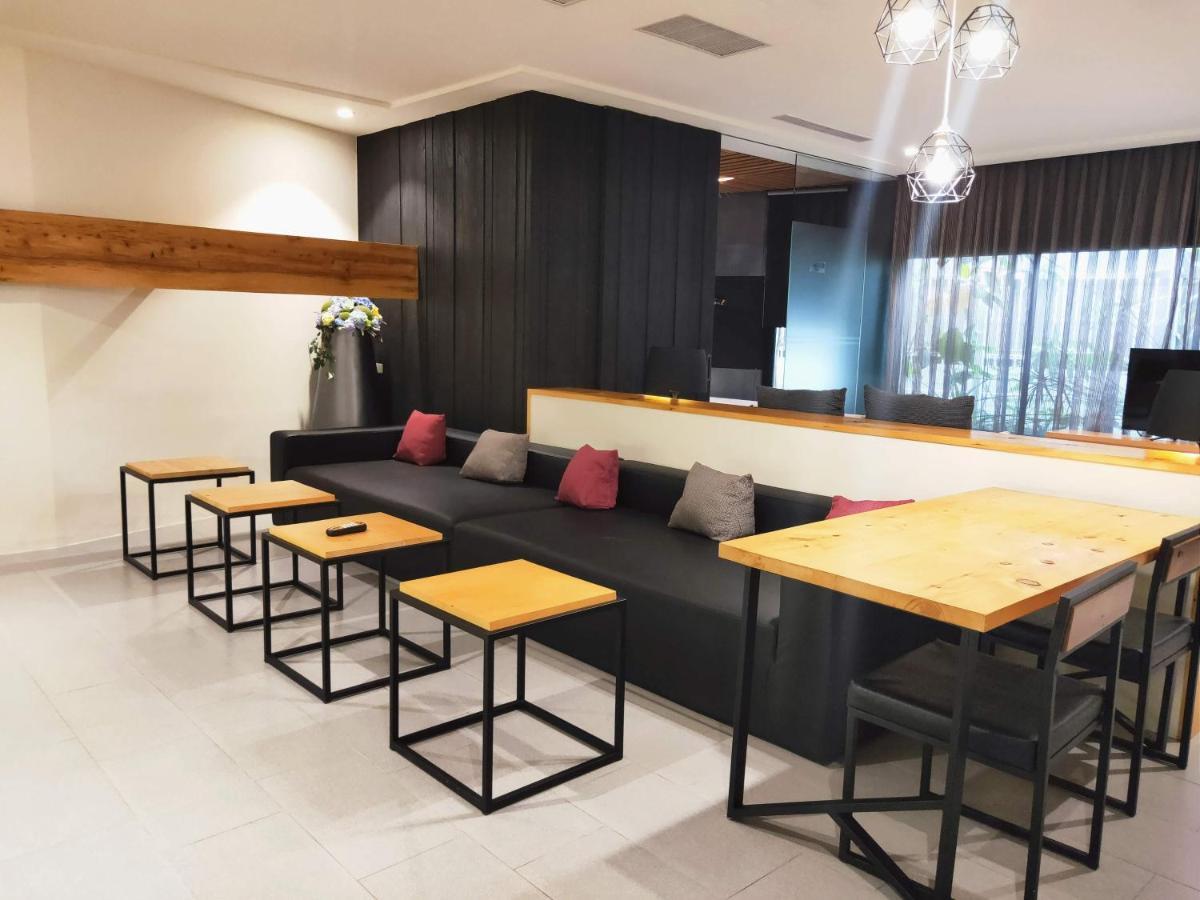 Pingtung Roppongi Motel מראה חיצוני תמונה