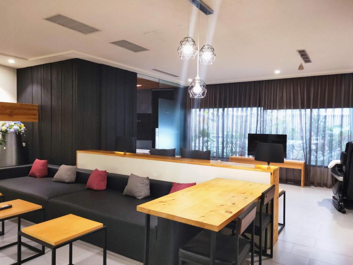 Pingtung Roppongi Motel מראה חיצוני תמונה